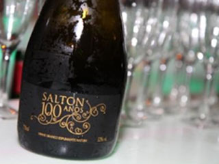 Bebidas especiais marcam o centenário da Salton Bebidas especiais marcam o centenário da Salton