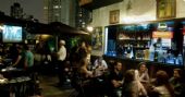 Noite Parece que foi ontem no Akbar Lounge & Disco na sexta-feira