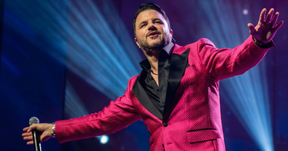 Maurício Manieri celebra o Dia dos Namorados em show especial nesta quinta-feira na Vibra Maurício Manieri celebra o Dia dos Namorados em show especial nesta quinta-feira na Vibra