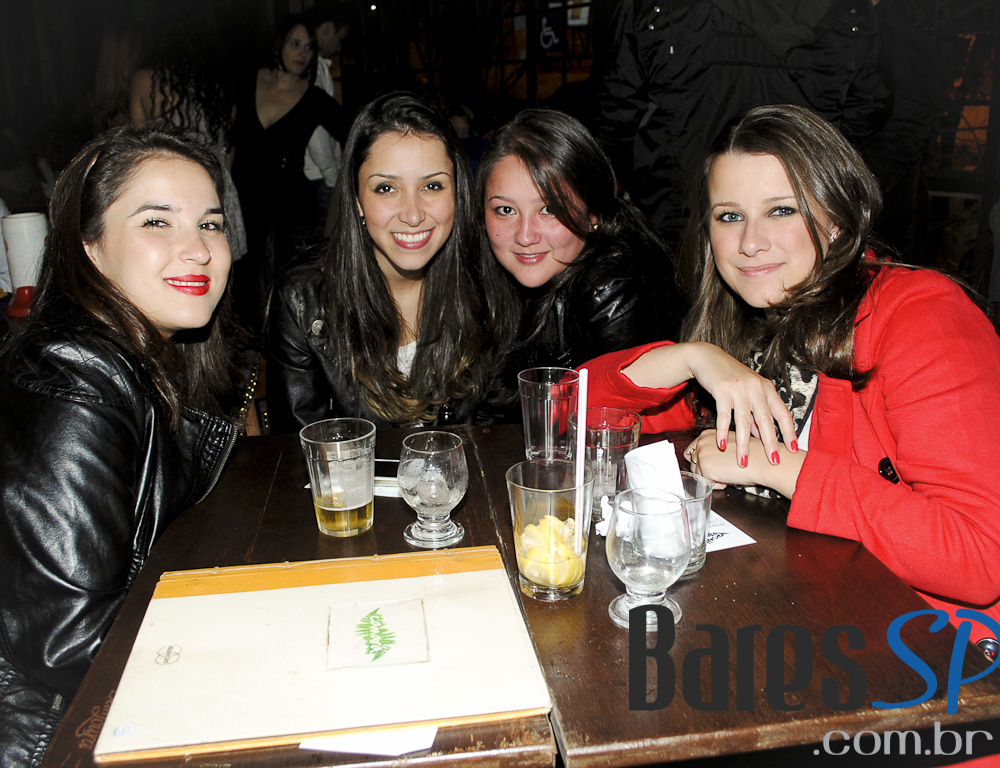 Banda Gandaia se apresentou no sábado do Bar Camará Banda Gandaia se apresentou no sábado do Bar Camará