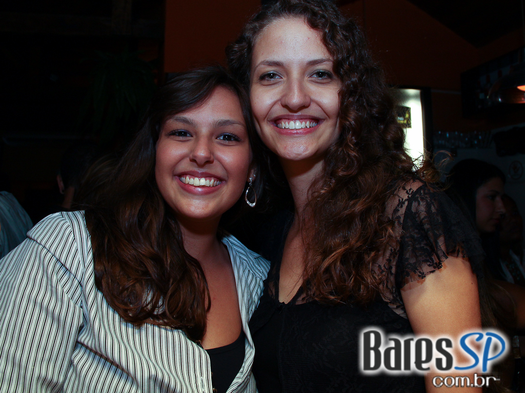 Sábado animado com muita música no Bar Camará Sábado animado com muita música no Bar Camará