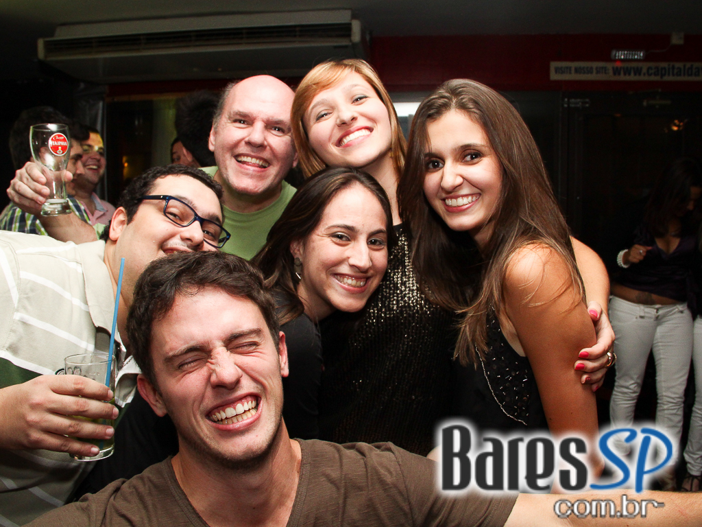 Banda Meio Termo se apresentou no Capital da Villa com muito pop rock no sábado Banda Meio Termo se apresentou no Capital da Villa com muito pop rock no sábado