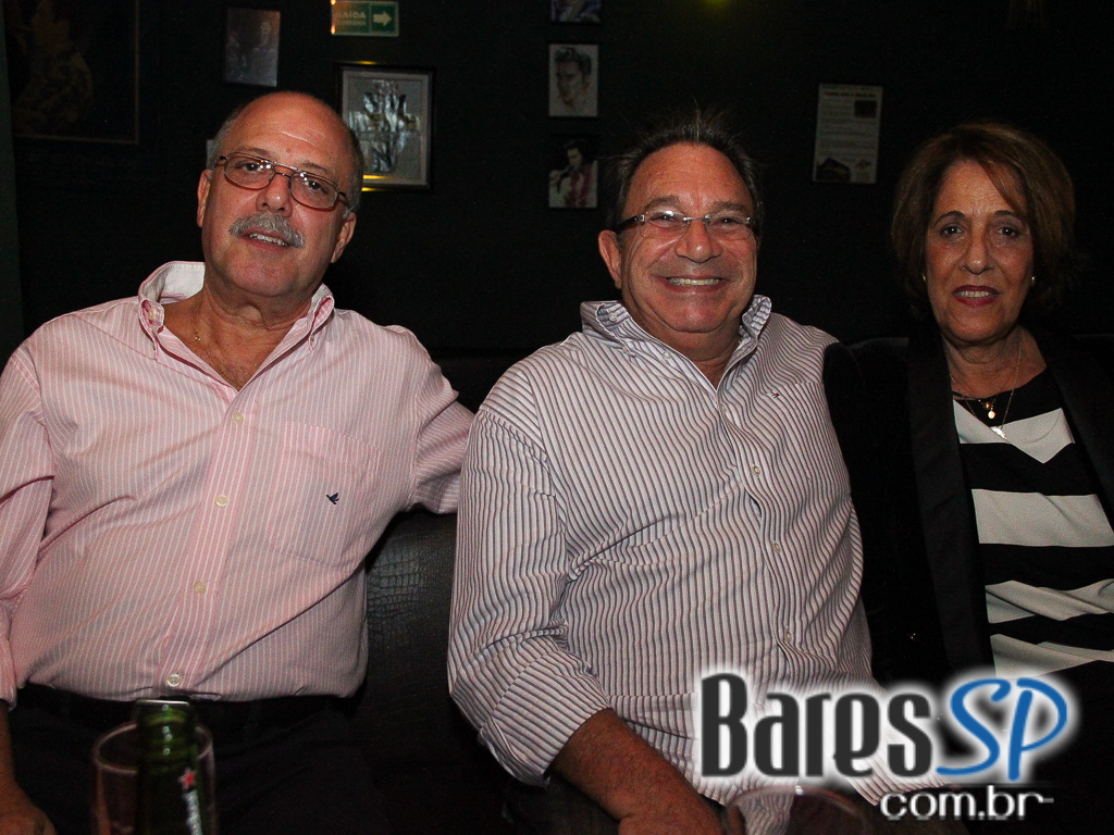 Banda Vó Tereza se apresentou no Ton Ton Jazz & Music Bar na terça-feira Banda Vó Tereza se apresentou no Ton Ton Jazz & Music Bar na terça-feira