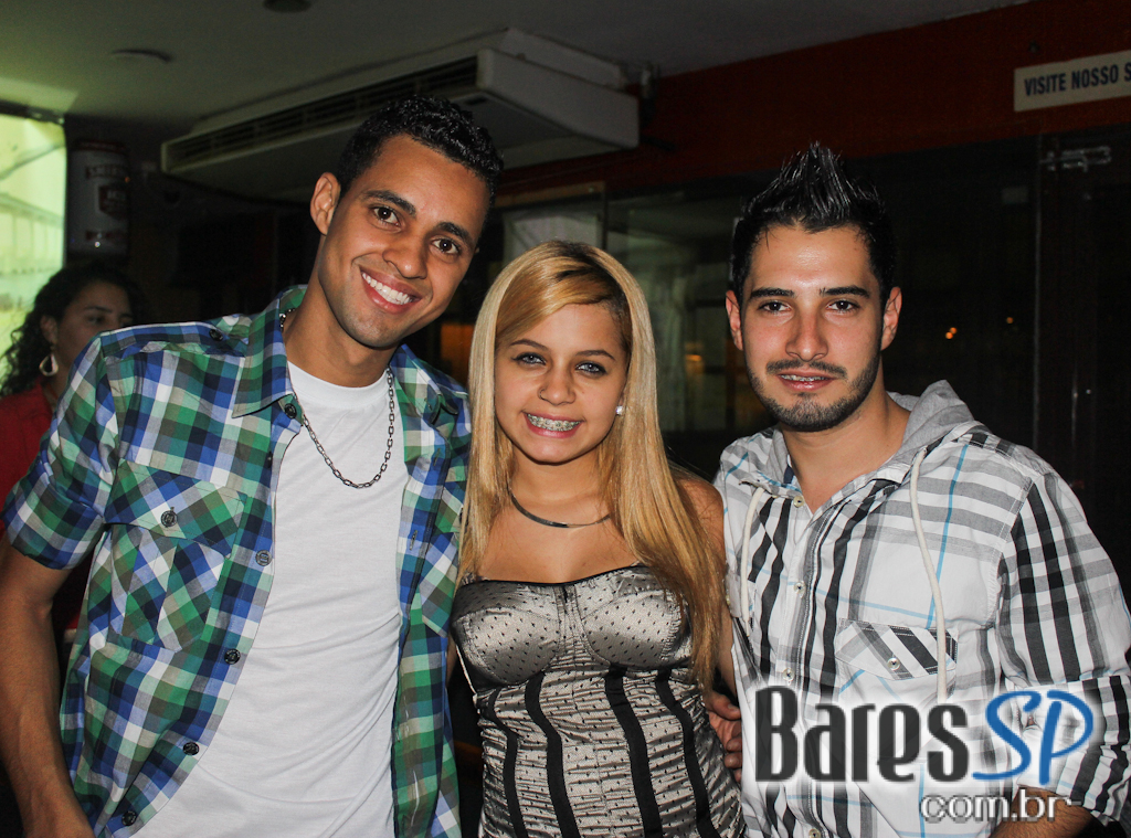 Sábado foi dia de show com a dupla Carlos & Renan e a Banda Prisco Projet no Capital da Villa Sábado foi dia de show com a dupla Carlos & Renan e a Banda Prisco Projet no Capital da Villa