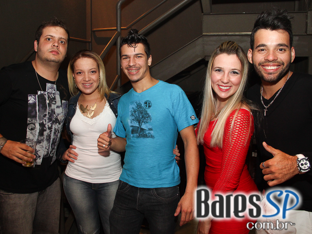 Maevva Bar apresentou na tarde de sábado o Projeto Samba de Barriga Cheia Maevva Bar apresentou na tarde de sábado o Projeto Samba de Barriga Cheia