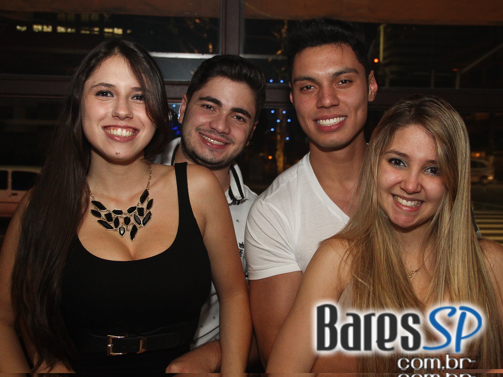 Maevva Bar apresentou na tarde de sábado o Projeto Samba de Barriga Cheia Maevva Bar apresentou na tarde de sábado o Projeto Samba de Barriga Cheia