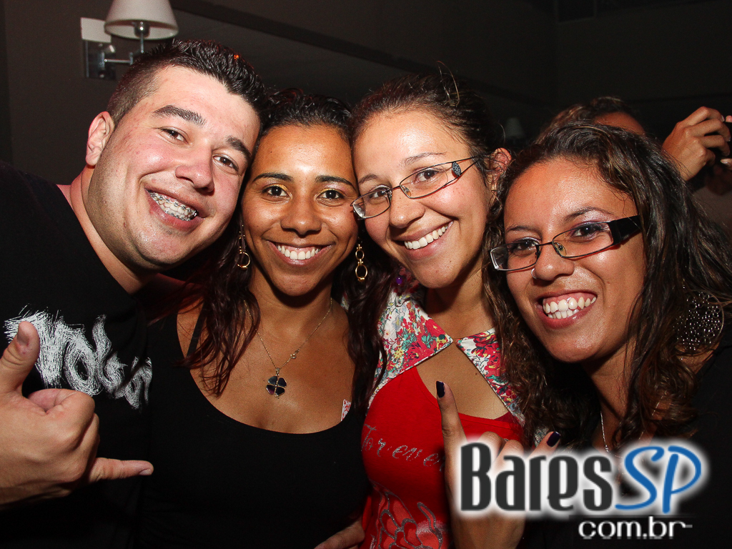 Maevva Bar apresentou na tarde de sábado o Projeto Samba de Barriga Cheia Maevva Bar apresentou na tarde de sábado o Projeto Samba de Barriga Cheia