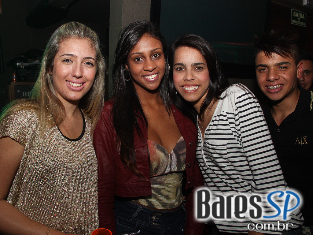 Maevva Bar apresentou na tarde de sábado o Projeto Samba de Barriga Cheia Maevva Bar apresentou na tarde de sábado o Projeto Samba de Barriga Cheia