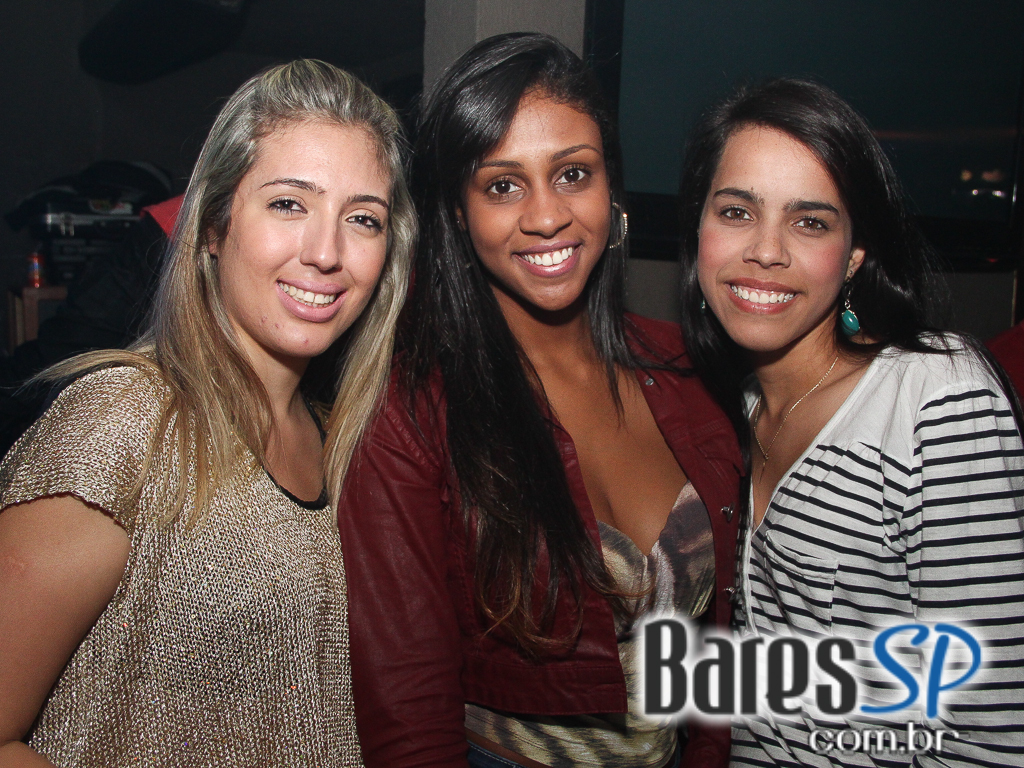 Maevva Bar apresentou na tarde de sábado o Projeto Samba de Barriga Cheia Maevva Bar apresentou na tarde de sábado o Projeto Samba de Barriga Cheia