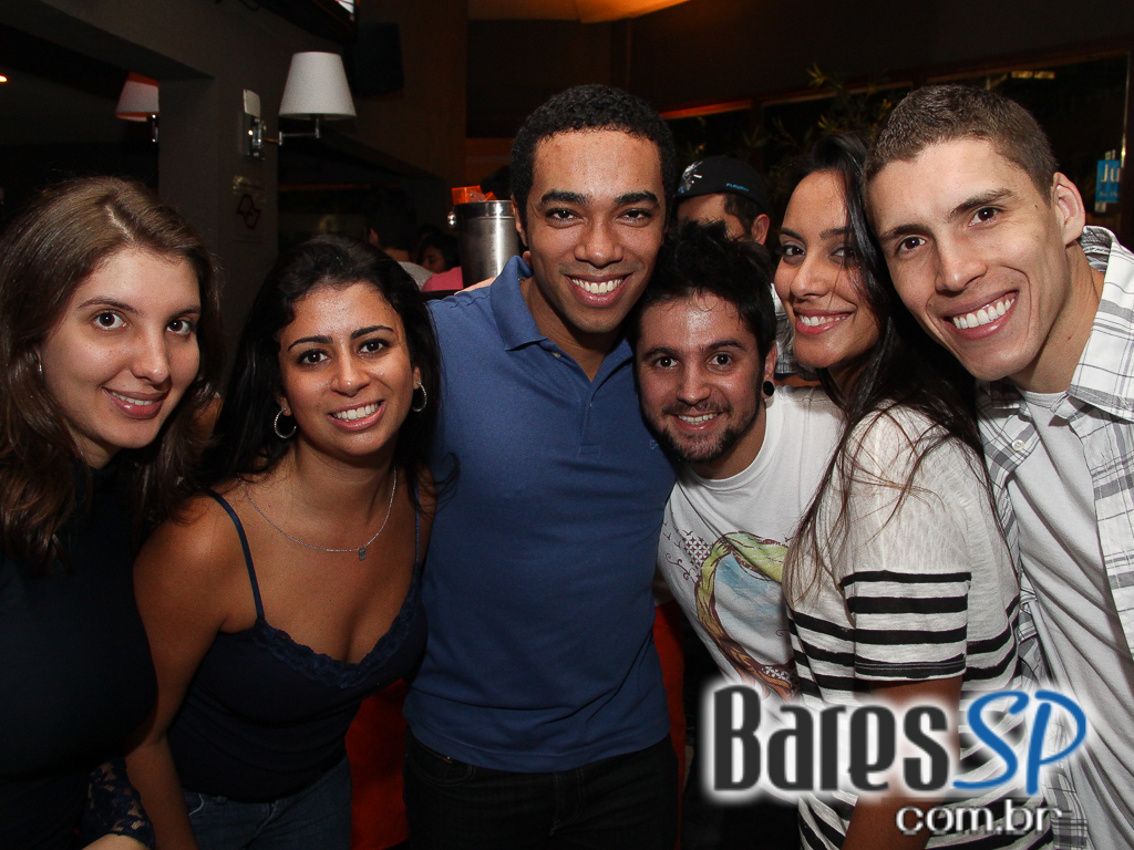 Maevva Bar apresentou na tarde de sábado o Projeto Samba de Barriga Cheia Maevva Bar apresentou na tarde de sábado o Projeto Samba de Barriga Cheia
