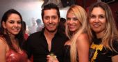 Banda Betto Luck e William Kim se apresentaram na v�spera de feriado do Republic Pub