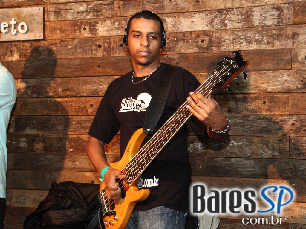 Quintal do Espeto apresentou os agitos do samba rock Quintal do Espeto apresentou os agitos do samba rock