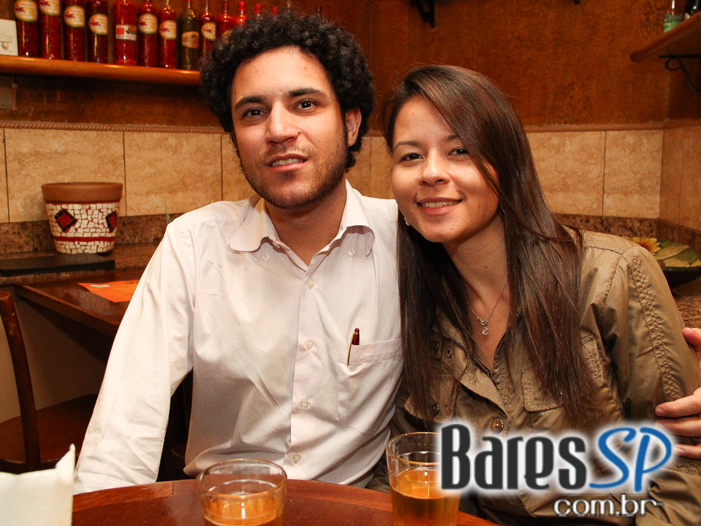 Anderson Morelli animou a quarta-feira do BarBirô com muito sertanejo Anderson Morelli animou a quarta-feira do BarBirô com muito sertanejo