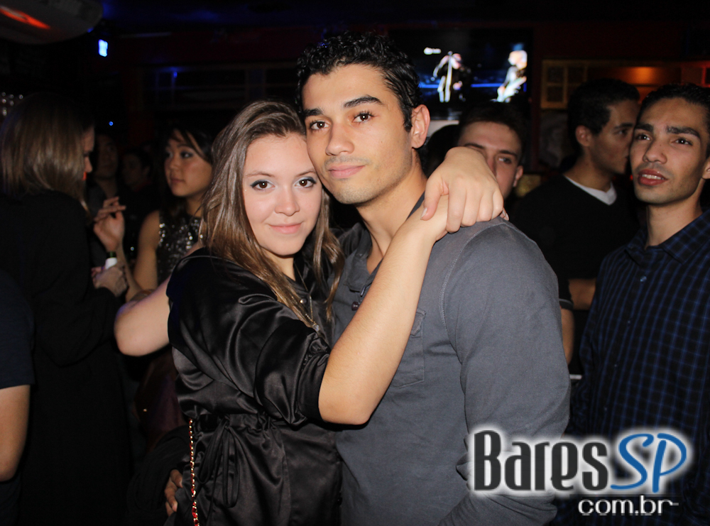 Sal Vicent & Banda Bubbles levam muito rock para o sábado do Republic Pub Sal Vicent & Banda Bubbles levam muito rock para o sábado do Republic Pub