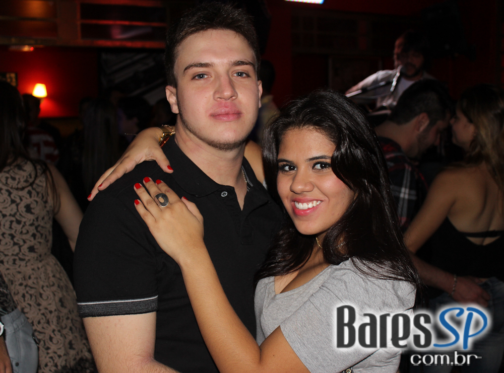 Sal Vicent & Banda Bubbles levam muito rock para o sábado do Republic Pub Sal Vicent & Banda Bubbles levam muito rock para o sábado do Republic Pub