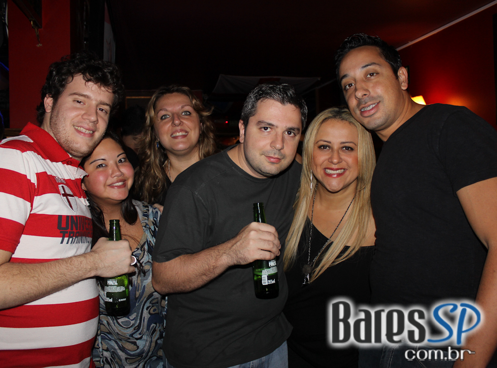 Sal Vicent & Banda Bubbles levam muito rock para o sábado do Republic Pub Sal Vicent & Banda Bubbles levam muito rock para o sábado do Republic Pub
