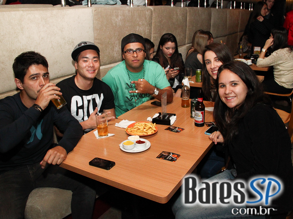 Banda Aliados se apresentou na sexta-feira no Na Mata Café com muito hard core e guitarras melódicas Banda Aliados se apresentou na sexta-feira no Na Mata Café com muito hard core e guitarras melódicas