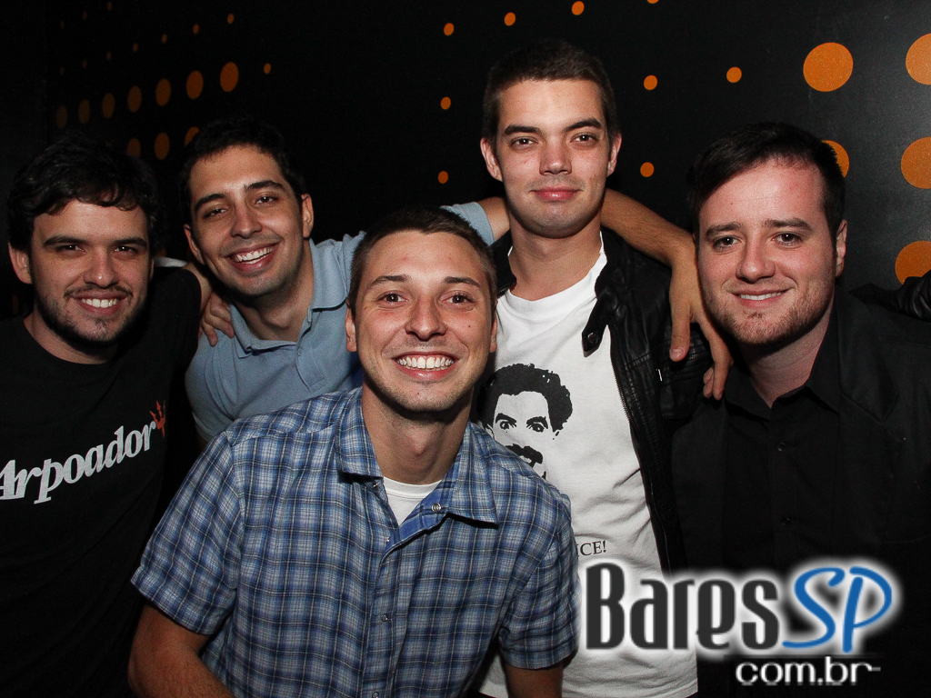 Banda Aliados se apresentou na sexta-feira no Na Mata Café com muito hard core e guitarras melódicas Banda Aliados se apresentou na sexta-feira no Na Mata Café com muito hard core e guitarras melódicas