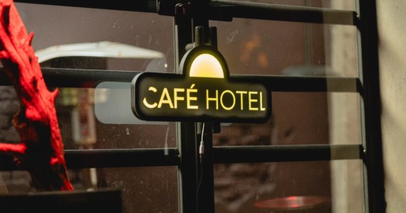 Café Hotel Café Hotel