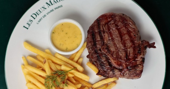 Les Deux Magots Les Deux Magots