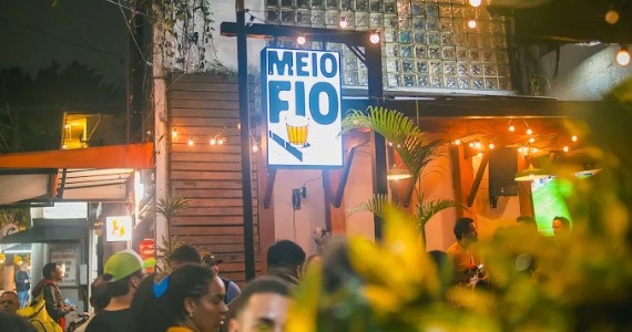 Meio Fio Bar