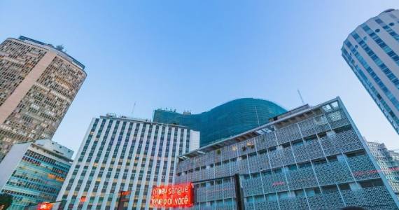 Conheça Tokyo, o complexo de nove andares no Centro de SP que conta com  balada no rooftop, karaokê e restaurante