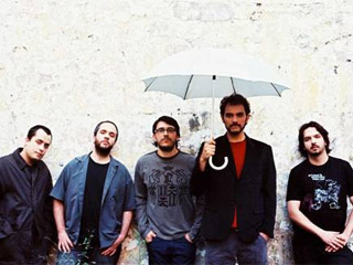 Banda Gram em temporada no Na Mata Café