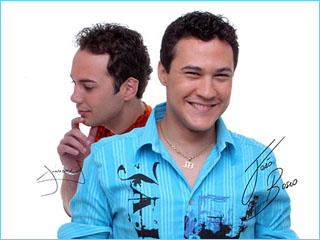 João Bosco e Vinicius se apresenta no Villa Country dia 15