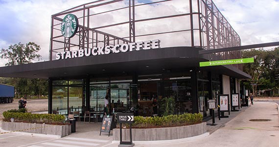Starbucks inaugura nova loja Drive-Thru