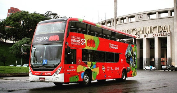 Ônibus de turismo com vista panorâmica começa circular em São Paulo