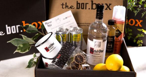 Diageo apresenta “TheBar.Box” para criação de drinks em casa