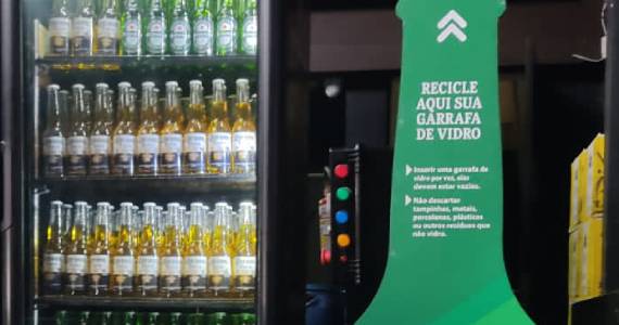 Startup de reciclagem de garrafas de vidro em bares expande operações e chega a São Paulo 