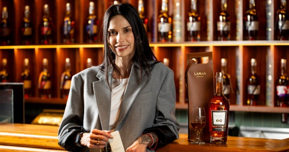 Brinde histórico: Lamas lança whisky dos 200 anos Brasil-Reino Unido