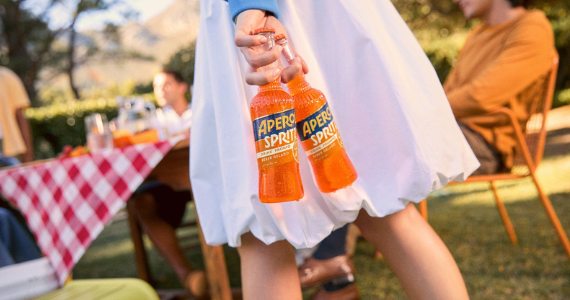 Aperol Spritz Pronto chega ao Brasil