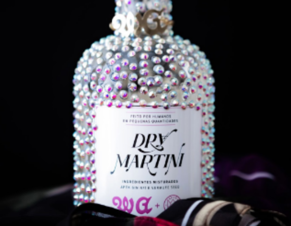 APTK Spirits traz dry martini com garrafa cravejada com Swarovski para o Dia das Mães