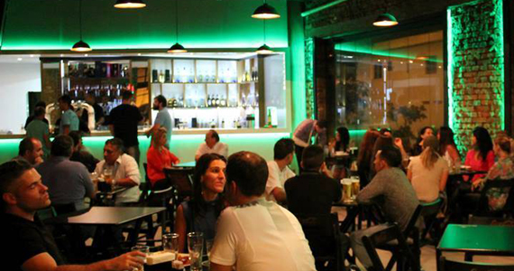 Bar Coliseu, na Mooca, comemora o St. Patricks Day com Double Chopp verde e música ao vivo Eventos BaresSP 570x300 imagem