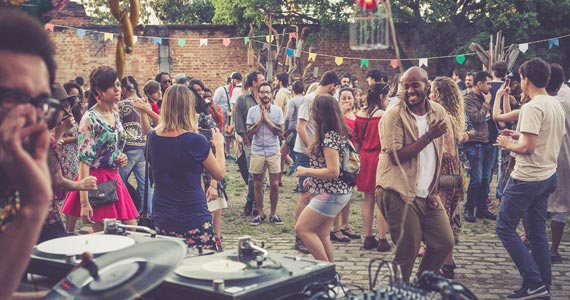 Festival CaosArte acontece no Memorial da América Latina com festas Calefação Tropicaos e Pilantragi Eventos BaresSP 570x300 imagem