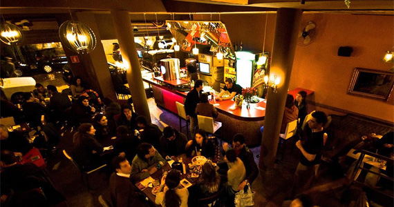 Tubaína Bar oferece lanches de Mortadela e Pernil e refrigerantes nacionais para o happy hour