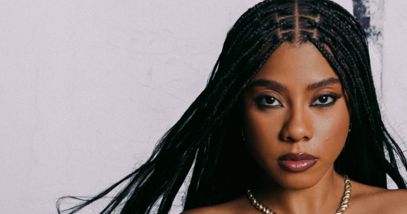 AJULIACOSTA apresenta “Novo Testamento” na Casa Natura Musical