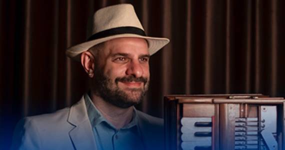 Caymmi em Blues: Adriano Grineberg recria o mar da Bahia na Avenida Paulista