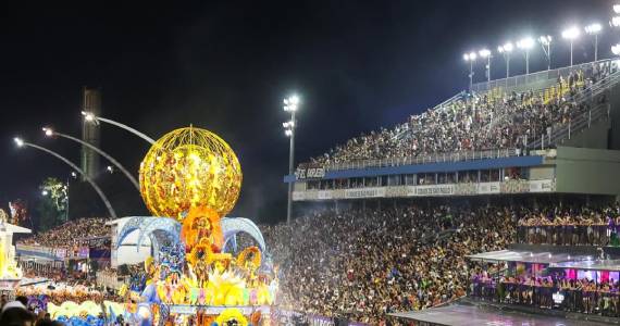 Desfile do Carnaval Paulista no Sambódromo do Anhembi 2026