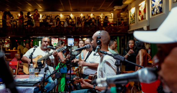 Batuque de Corda reúne samba, feijoada e lançamento de EP na Vila do Samba