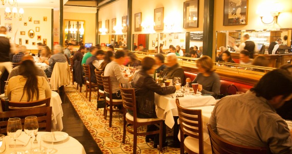 Bistrot de Paris mantém tradição francesa na semana pós-Natal