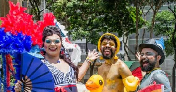 Bloco Bixa Pare retorna ao Centro Histórico nesta segunda (16) com temática circense