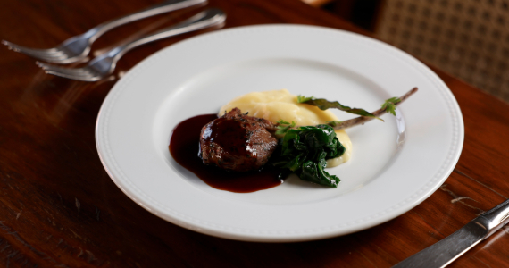 Gastronomia do Piemonte inspira novo menu na Casa Santo Antonio em São Paulo