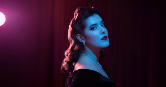 Carol Carmin presta tributo a Etta James e Amy Winehouse em SP Carol Carmin presta tributo a Etta James e Amy Winehouse em SP