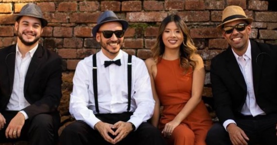 Banda Chocolate Quente faz show intimista no Raiz Club