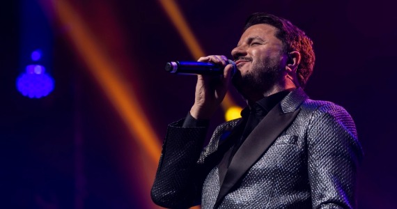 Maurício Manieri faz show especial de fim de ano no Espaço Unimed