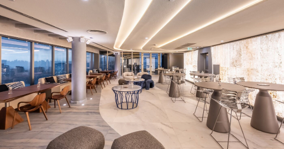 L40 celebra o amor com jantar a 140 metros de altura