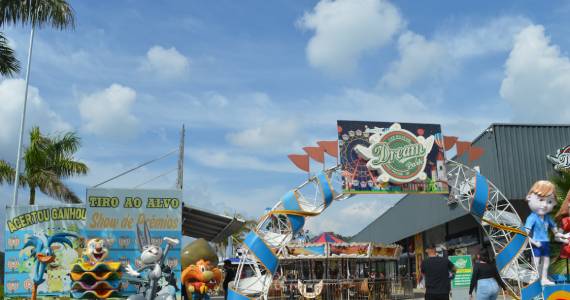Carnaval Turbo: Parque Dream Car une folia e supermáquinas em São Roque